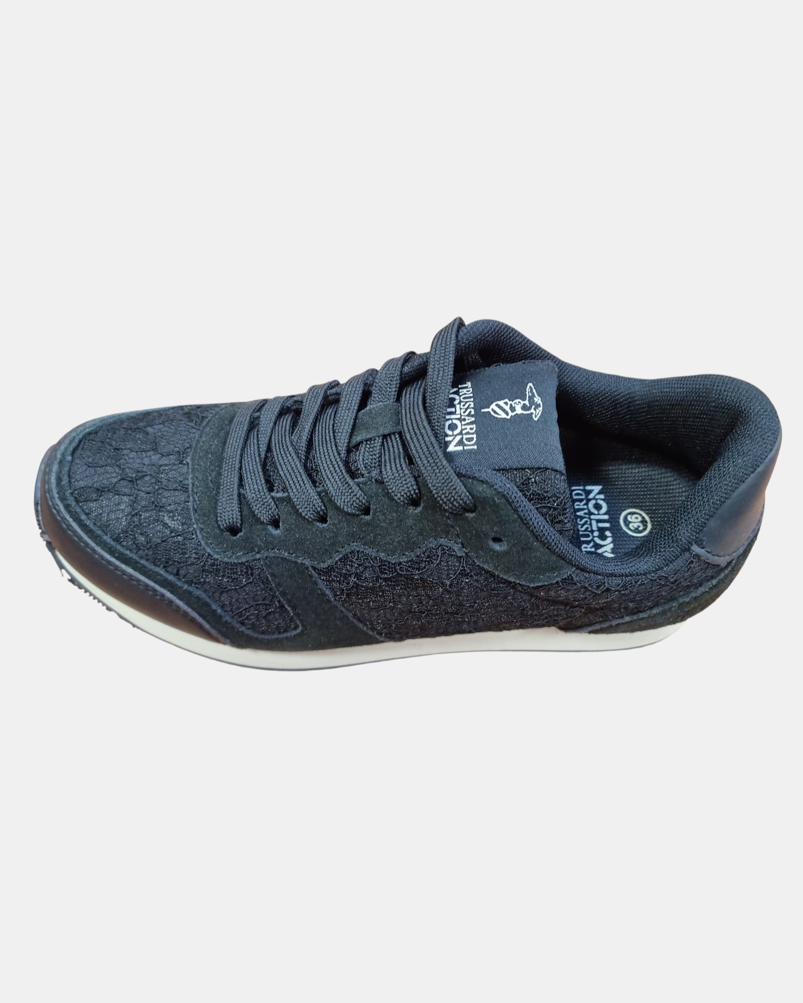 Trussardi, sneakers donna in pelle scamosciata e pizzo floreale