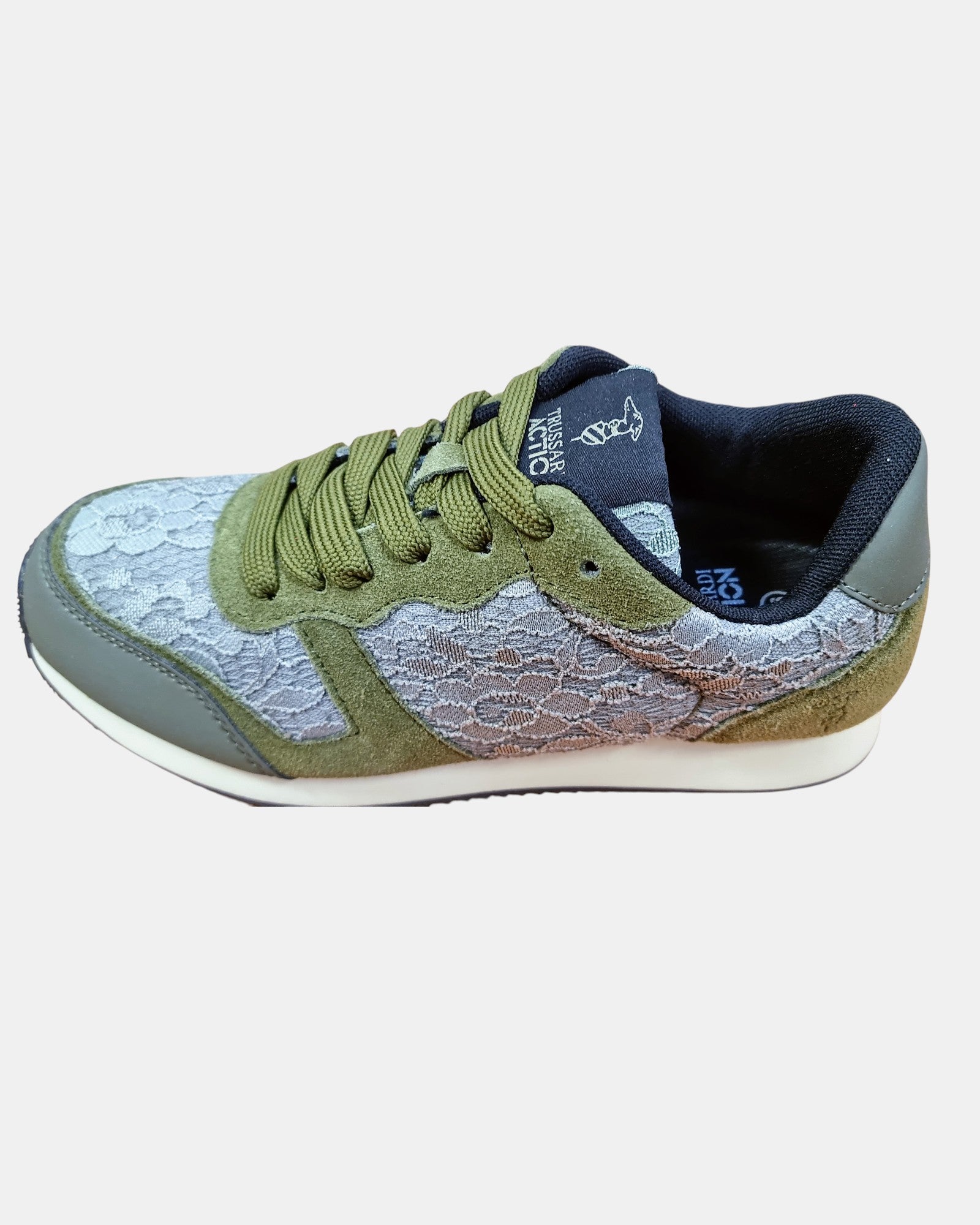 Trussardi, sneakers donna in pelle scamosciata e pizzo floreale