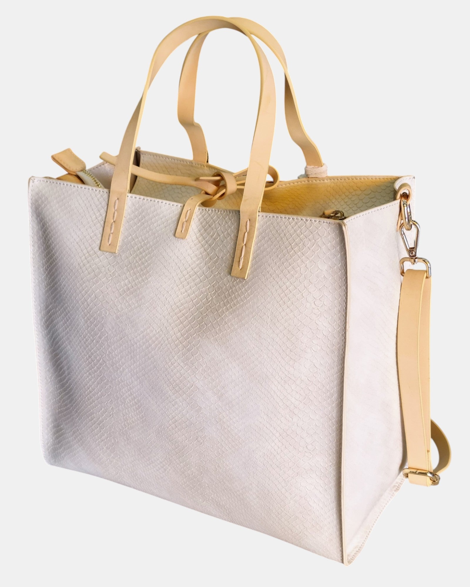 Manila Grace shopper medium felicia B827