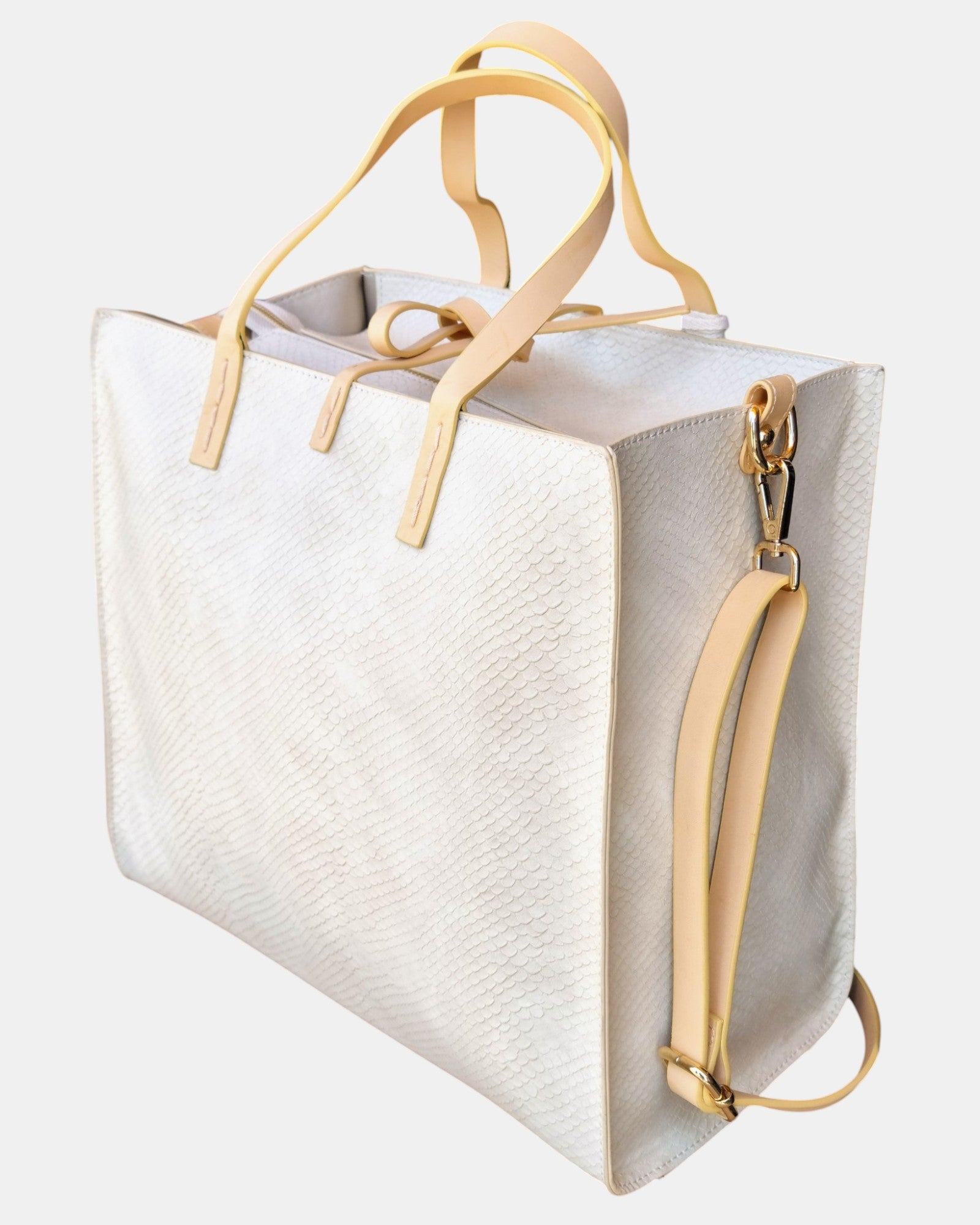 Manila Grace shopper medium felicia B827